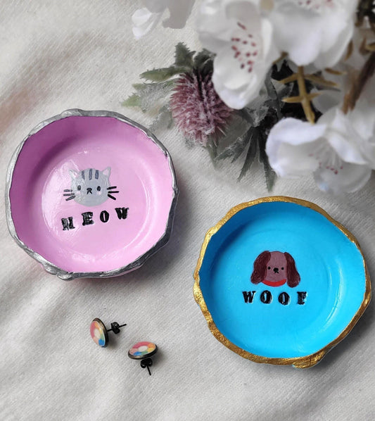 Pink Cat Trinket Dish and Blue Dog Trinket Dish. Each dish is 2.5 inches or 6.35cm in diameter.